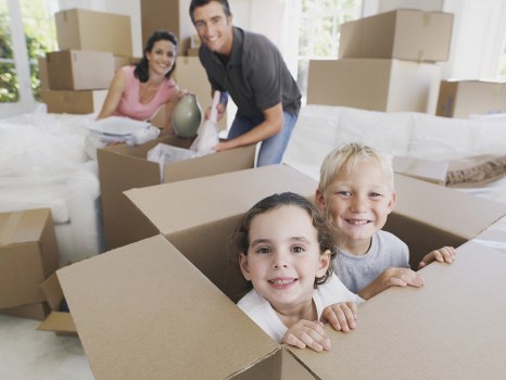 Local Wimbledon packing team handling fragile items