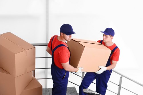 Moving truck service in Wimbledon for local home and office relocations