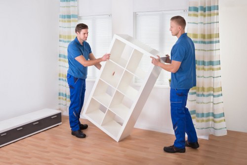 Organised moving boxes and unpacking support in Wimbledon